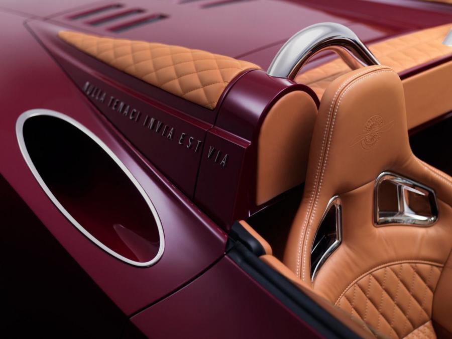Детали экстерьера Spyker B6 Venator Spyder Concept 2013 года  (фото 9 из 20)